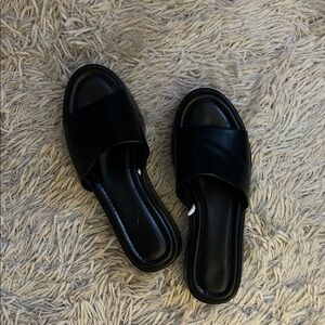 Princess Polly black Women's Slide Sandals